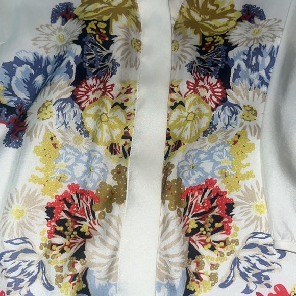 H &M satin floral blouse - Picture 4 of 6